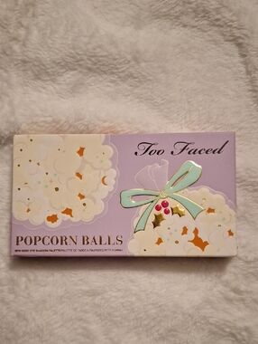 Too Faced - Popcorn Balls Makeup Pallette...